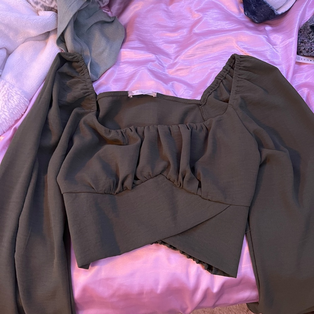Altard state cropped top